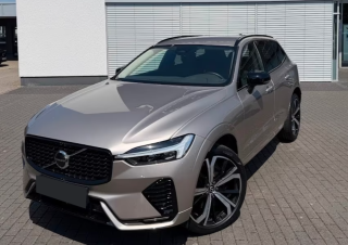 VOLVO XC60 B4 (d) automatico Plus Dark
