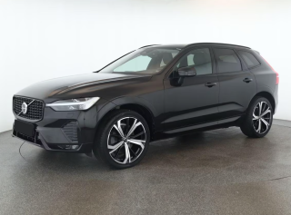 VOLVO XC60 B4 (d) AWD automatico Plus Dark