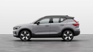 VOLVO XC40 B3 automatico Ultra Black Edition N1