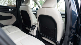 VOLVO XC40 B4 automatico Ultra Dark